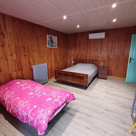 Le Pouyet Apartamento Saint-Lattier Exterior foto
